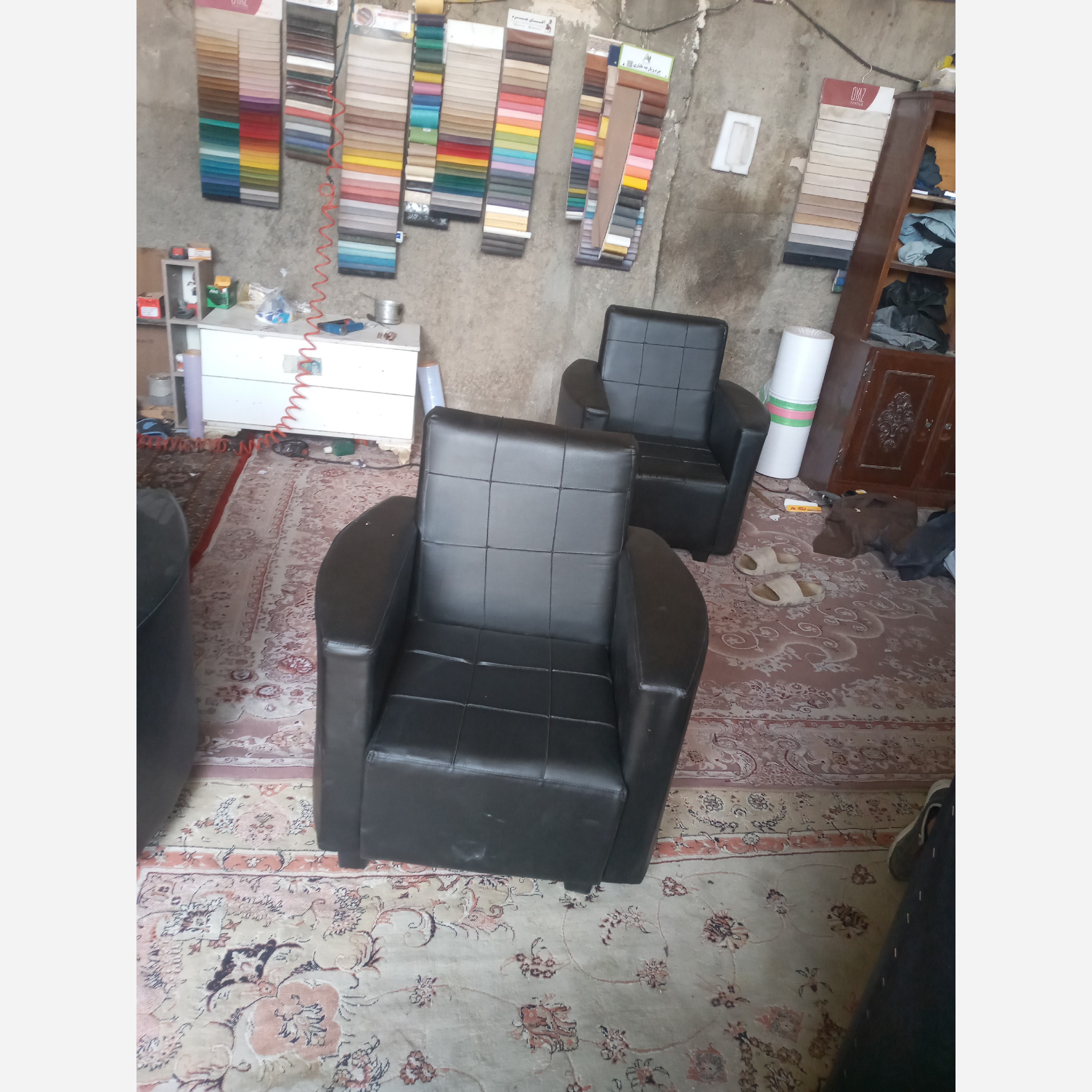 مبل گیم نت دسته دار تک نفره به صورت پسکرایه می باشد