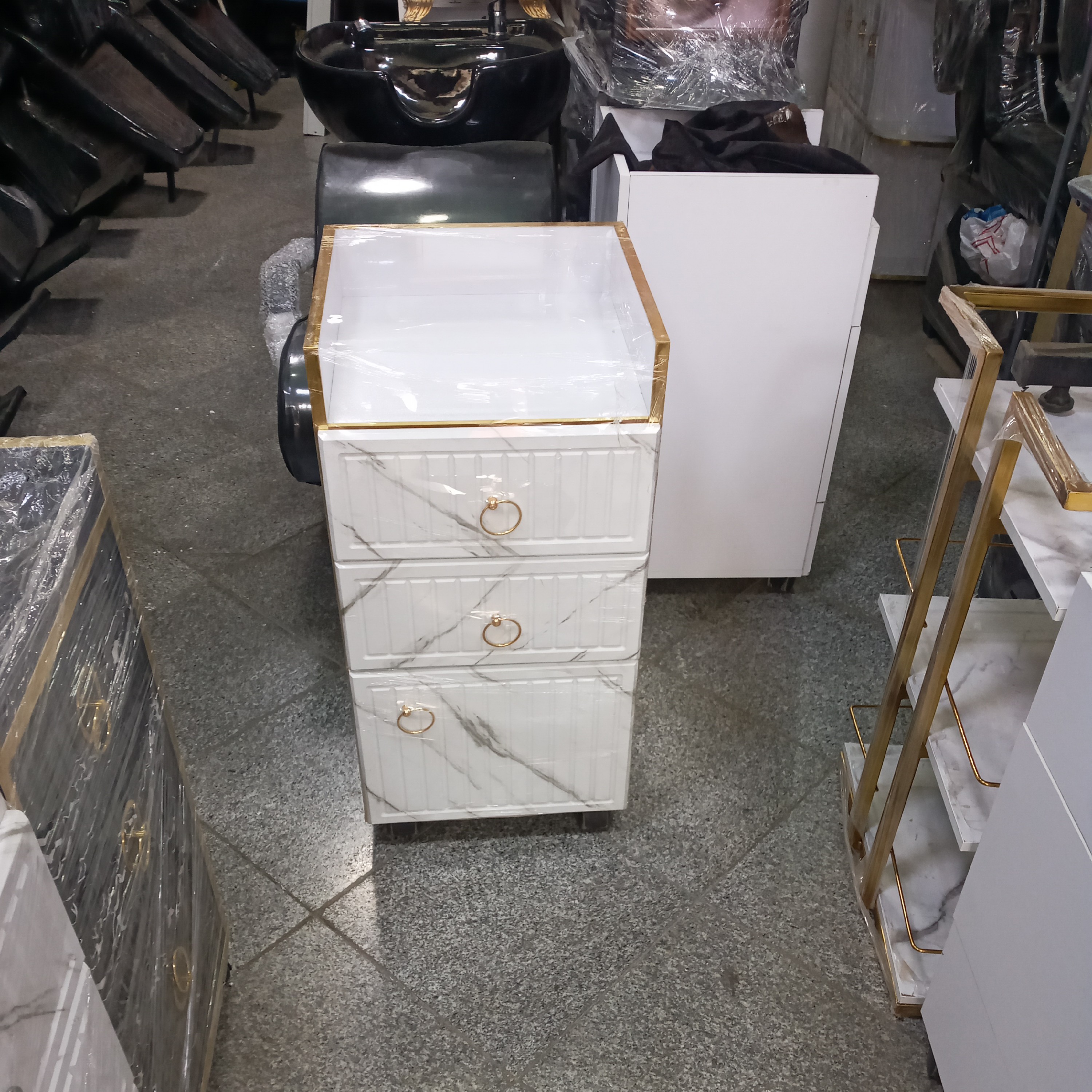 ترولی گشودار کرکره ای به صورت پسکرایه