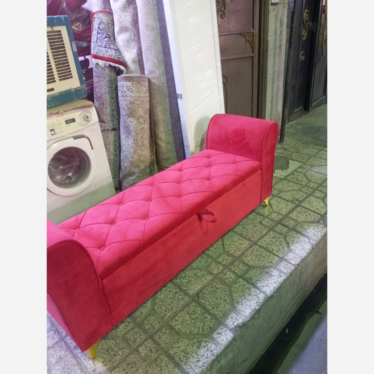 پاف صندلی لاوست،ارسال به صورت پسکرایه سه نفره عرض50در170 به صورت پسکرایه می باشد